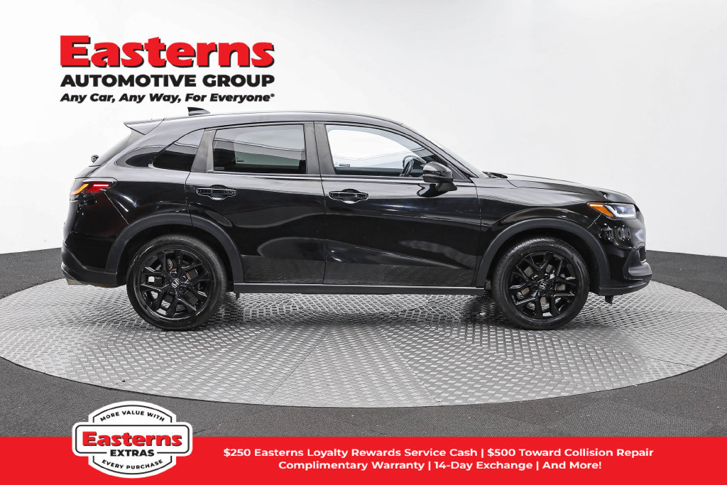 Used 2023 Honda HR-V Sport image 5
