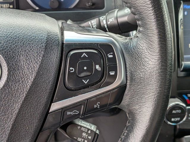 Used 2017 Toyota Camry XLE FWD image 23