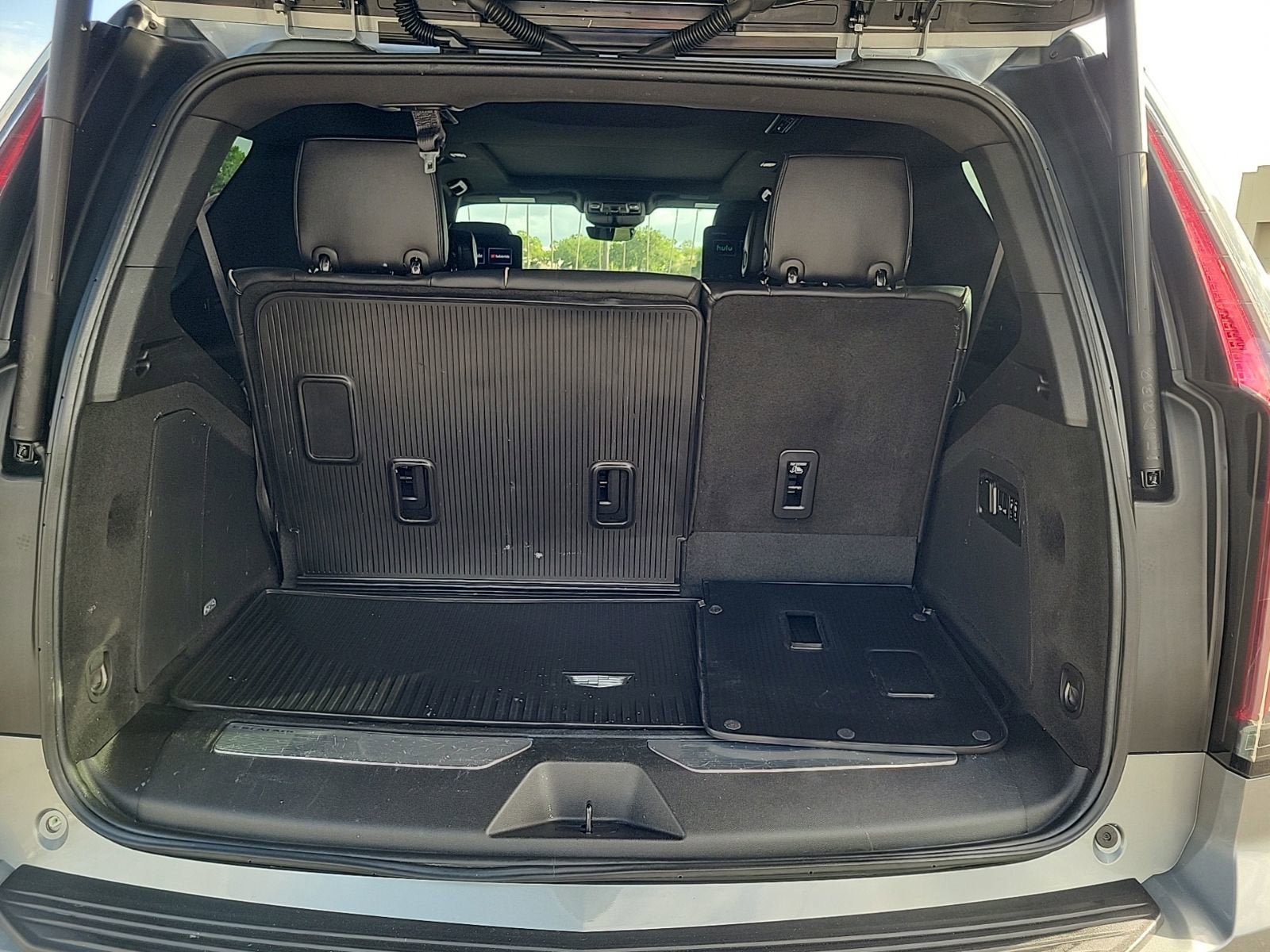 Used 2023 Cadillac Escalade Sport w/ LPO, ONYX Package AWD/4WD image 8