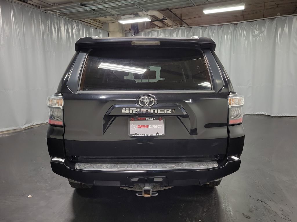 Used 2018 Toyota 4Runner SR5 image 7
