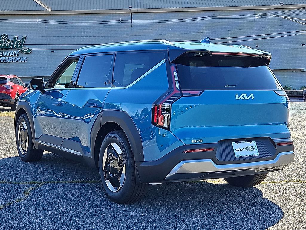 New 2026 Kia EV9 Wind image 4