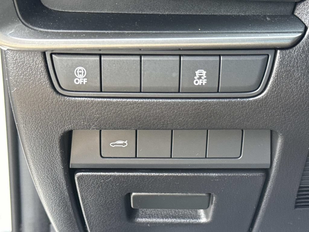Used 2021 MAZDA MAZDA3 s FWD image 40