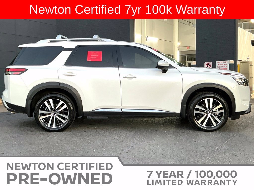 Used 2025 Nissan Pathfinder Platinum w/ Cargo Package FWD image 4