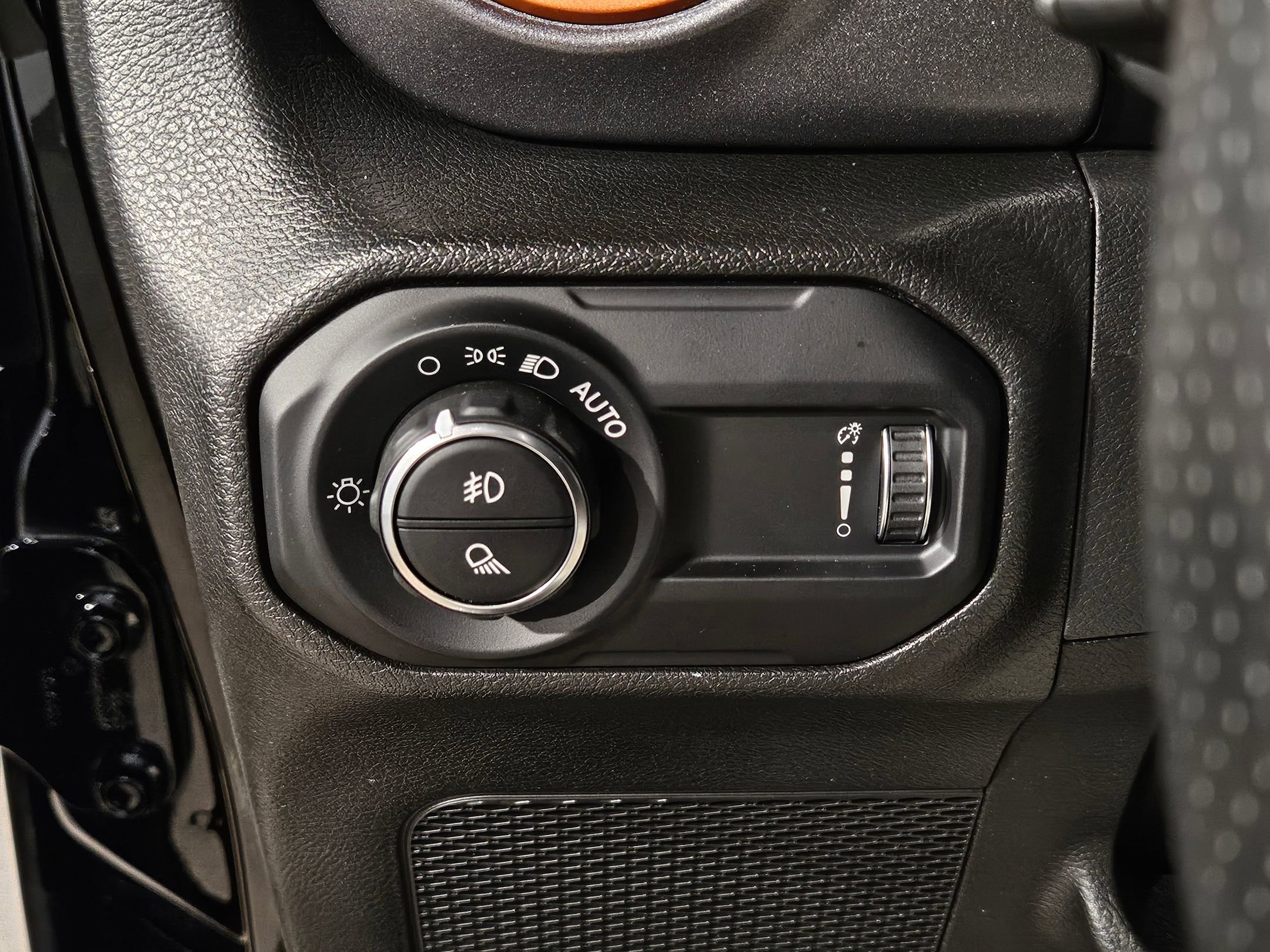 Used 2023 Jeep Gladiator Mojave image 25