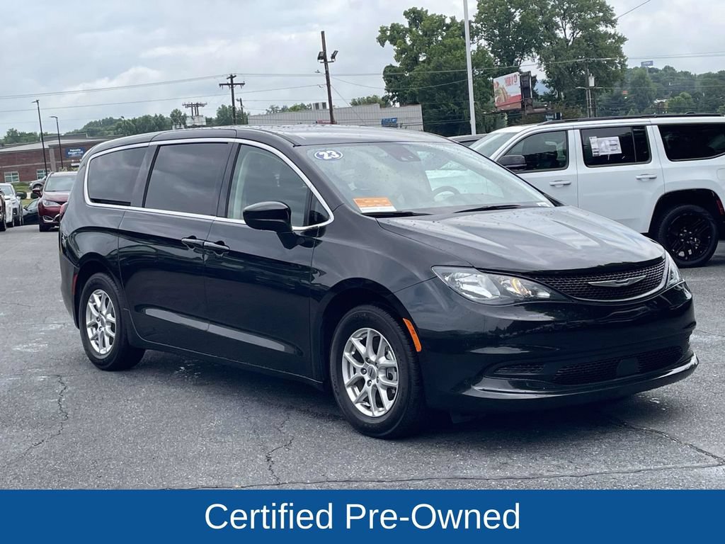 Certified 2023 Chrysler Voyager LX FWD image 2