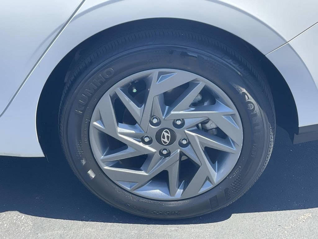 Certified 2024 Hyundai Elantra SEL FWD image 30
