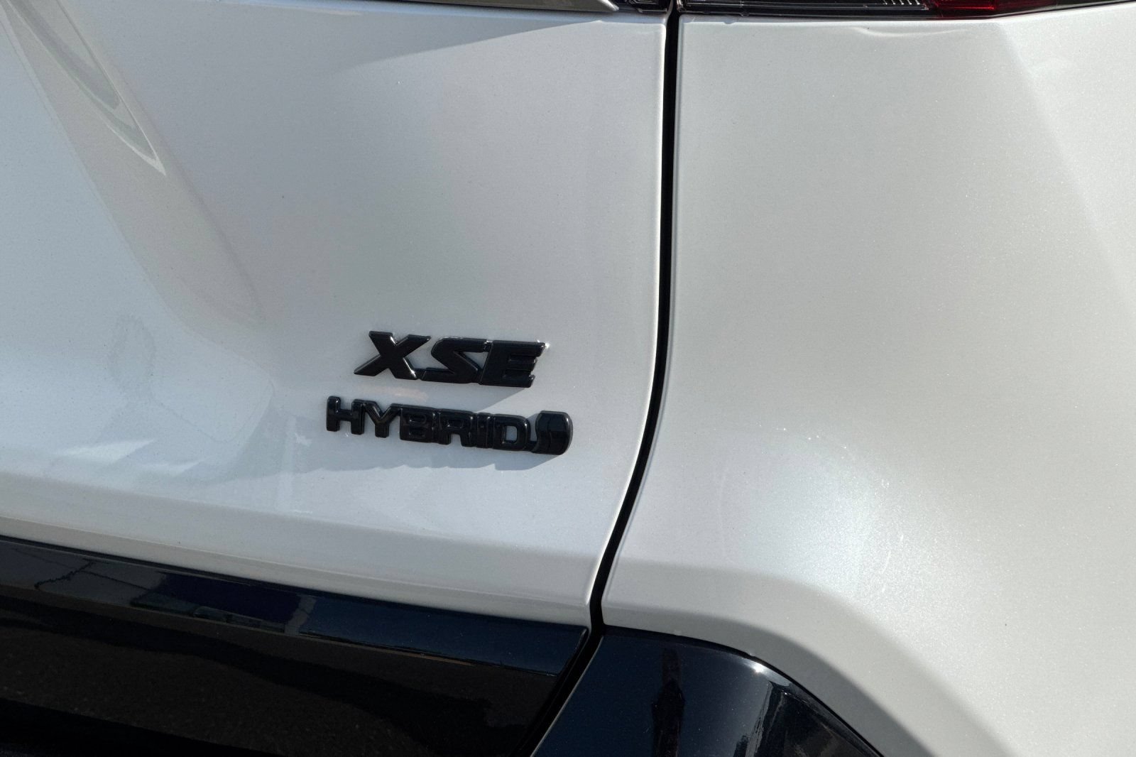 Used 2024 Toyota RAV4 XSE w/ Advanced Technology Package AWD/4WD image 32