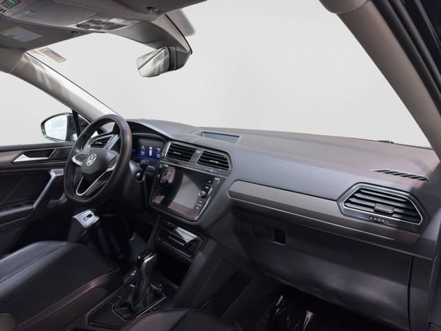 Certified 2022 Volkswagen Tiguan SE FWD image 34