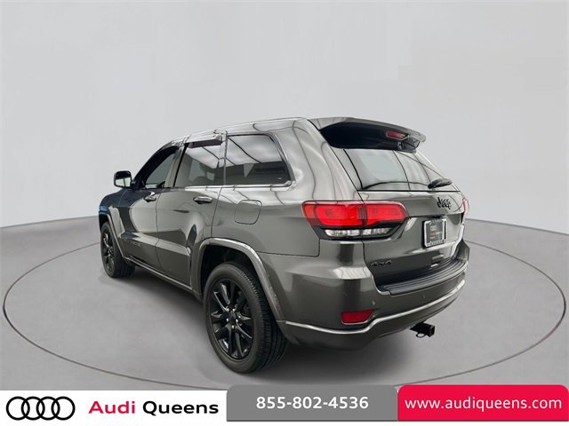 Used 2019 Jeep Grand Cherokee Altitude image 2