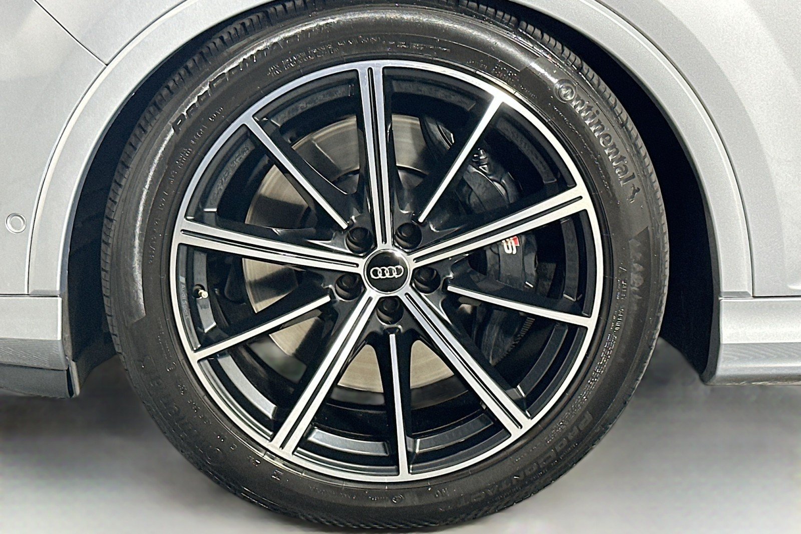 Used 2020 Audi SQ7 Prestige w/ Prestige Package AWD/4WD image 12