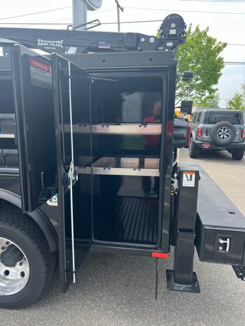 New 2026 Ford F550 4x4 Supercab Super Duty w/ XLT Value Package image 14