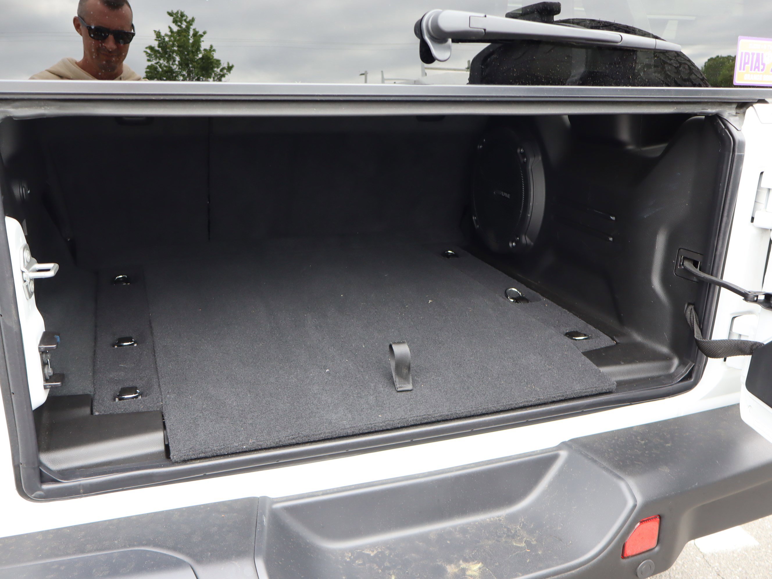 Used 2025 Jeep Wrangler Unlimited Rubicon AWD/4WD image 34