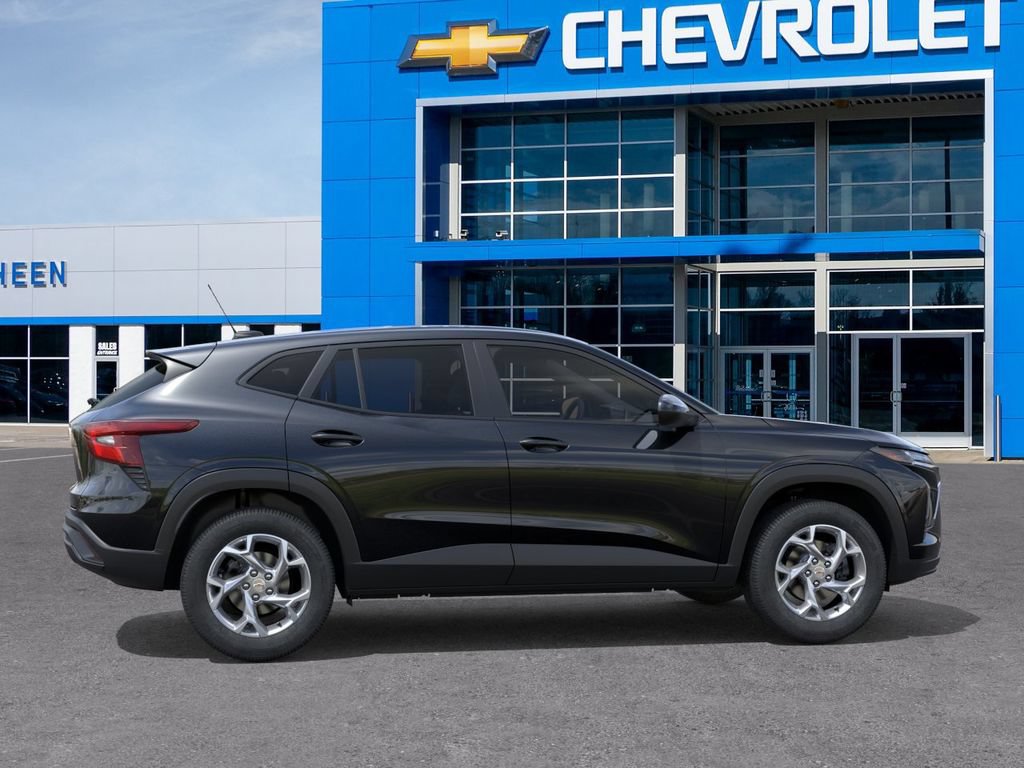 New 2026 Chevrolet Trax LS w/ LS Convenience Package FWD image 5