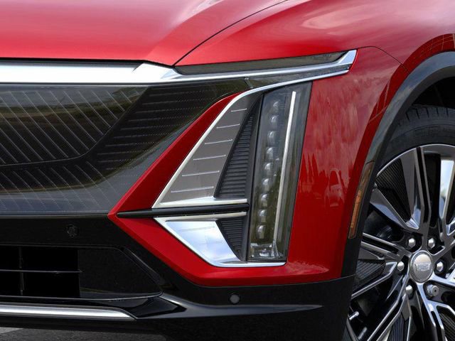 New 2025 Cadillac Lyriq Luxury AWD/4WD image 10