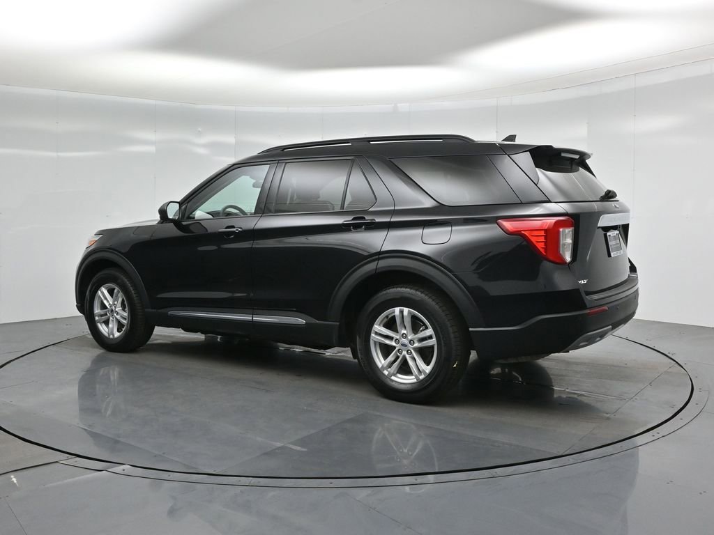 Certified 2024 Ford Explorer XLT w/ Equipment Group 202A AWD/4WD image 7