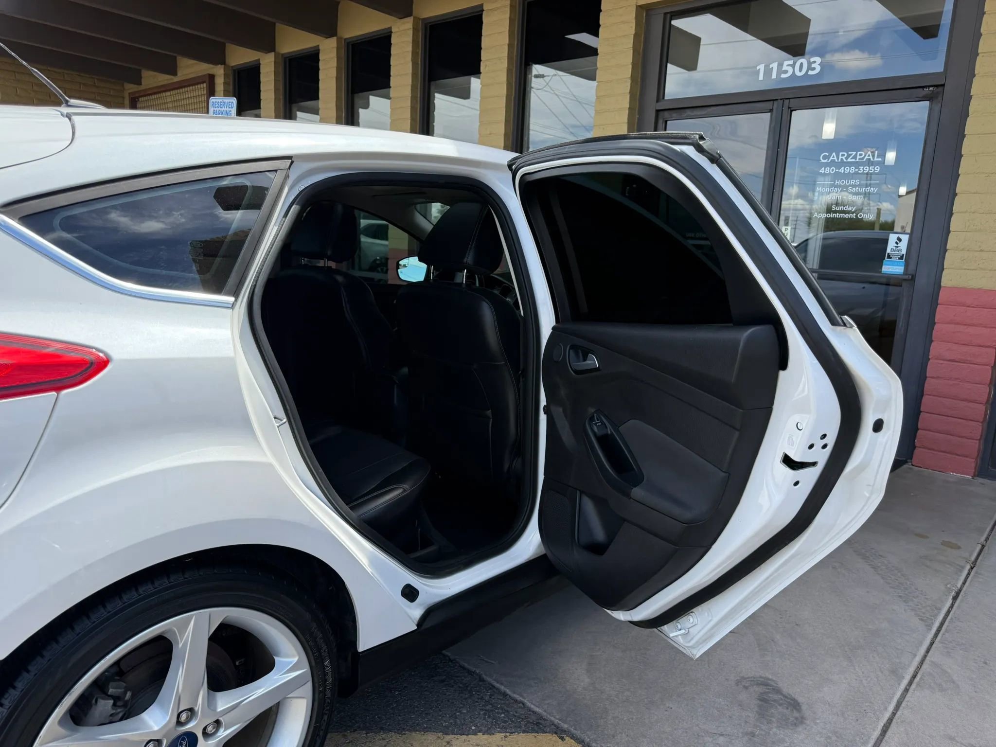 Used 2012 Ford Focus Titanium image 26