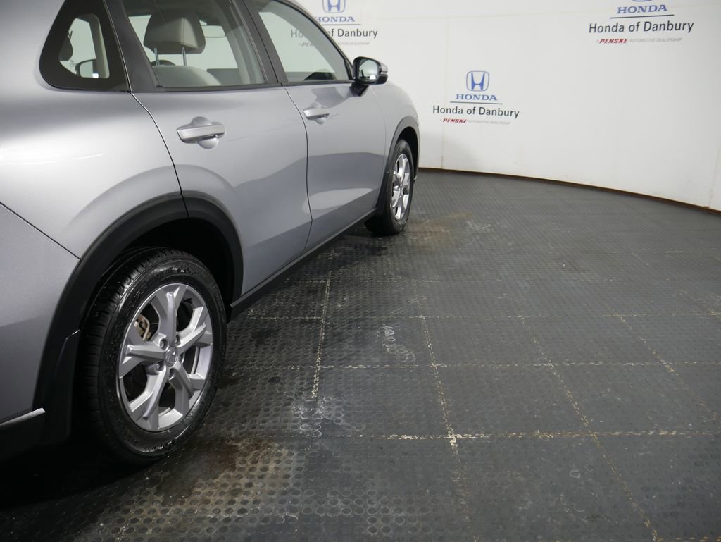 Certified 2023 Honda HR-V LX image 5