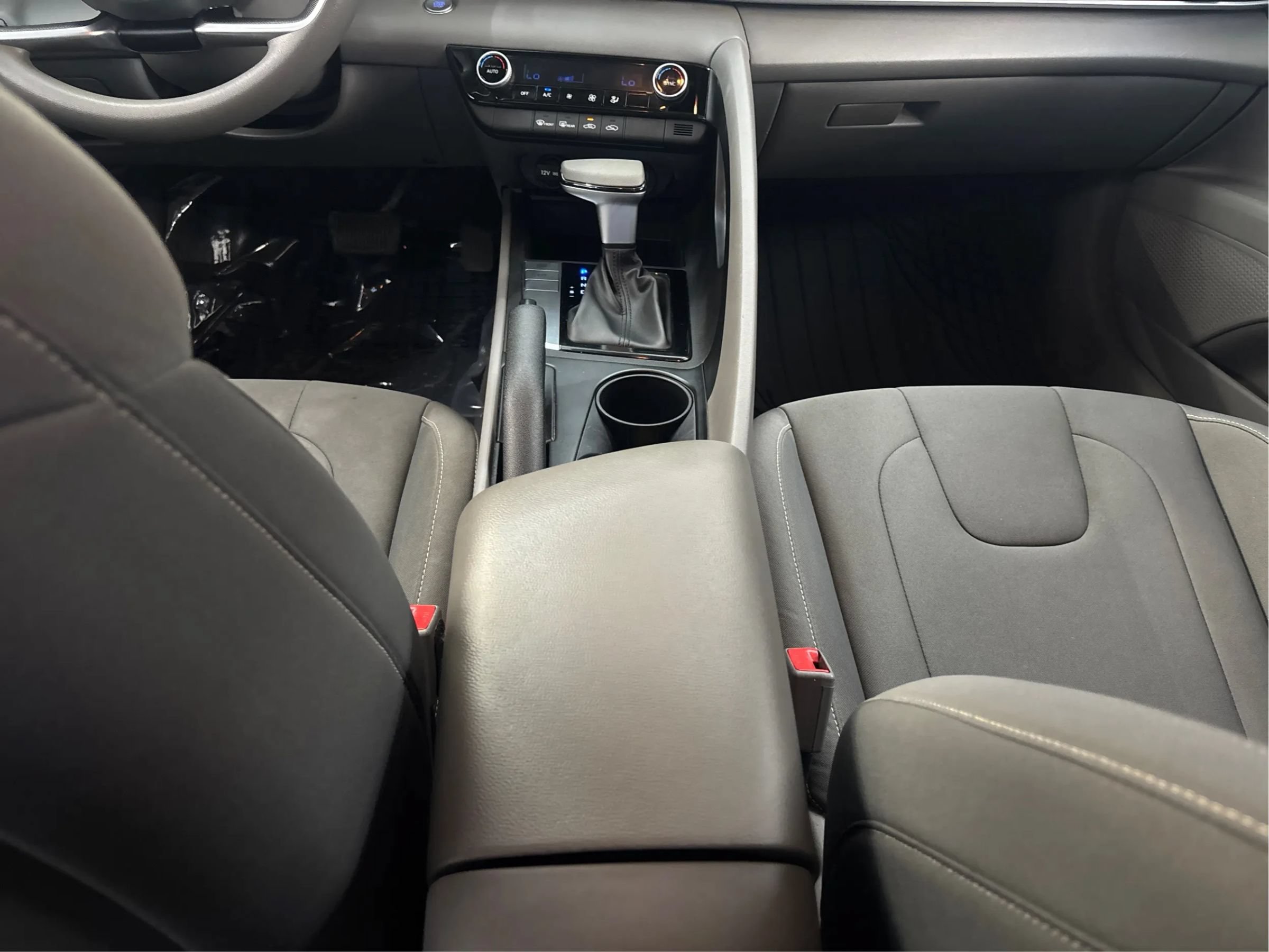 Used 2023 Hyundai Elantra SEL w/ Cargo Package FWD image 22