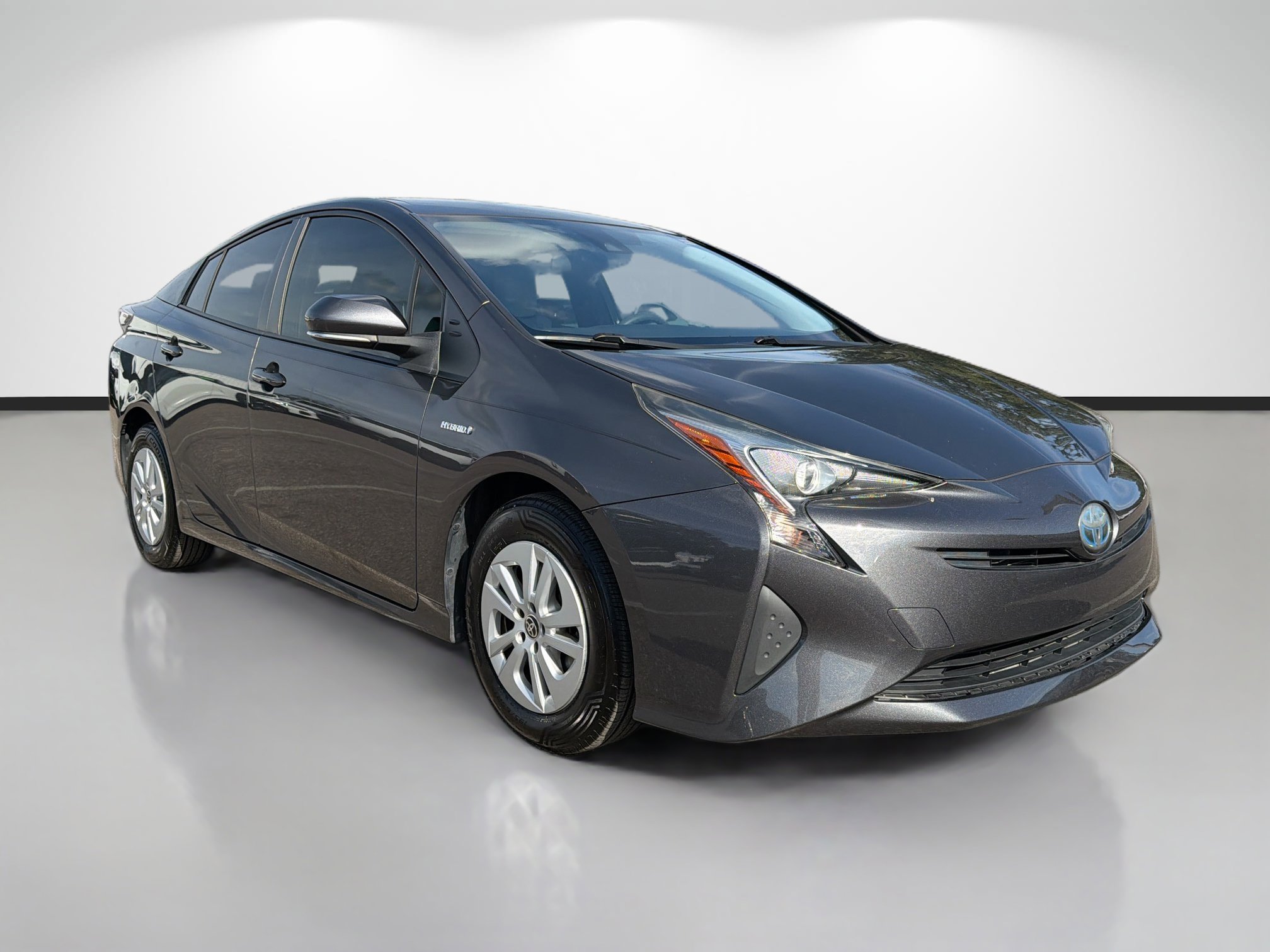 Used 2017 Toyota Prius Two image 1