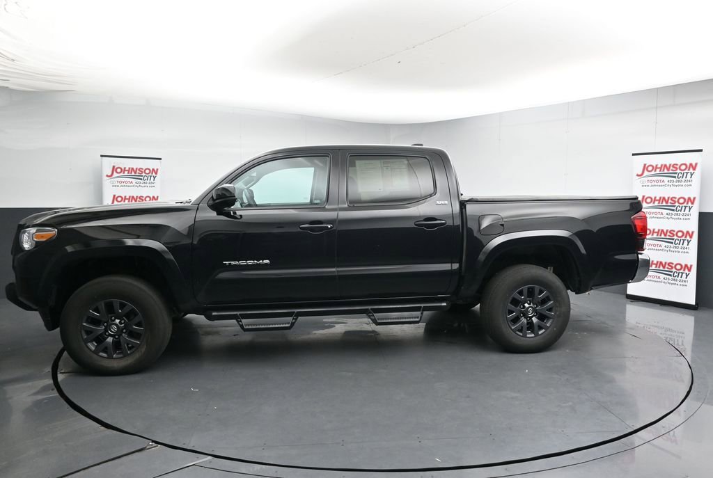 Used 2023 Toyota Tacoma SR5 AWD/4WD image 5