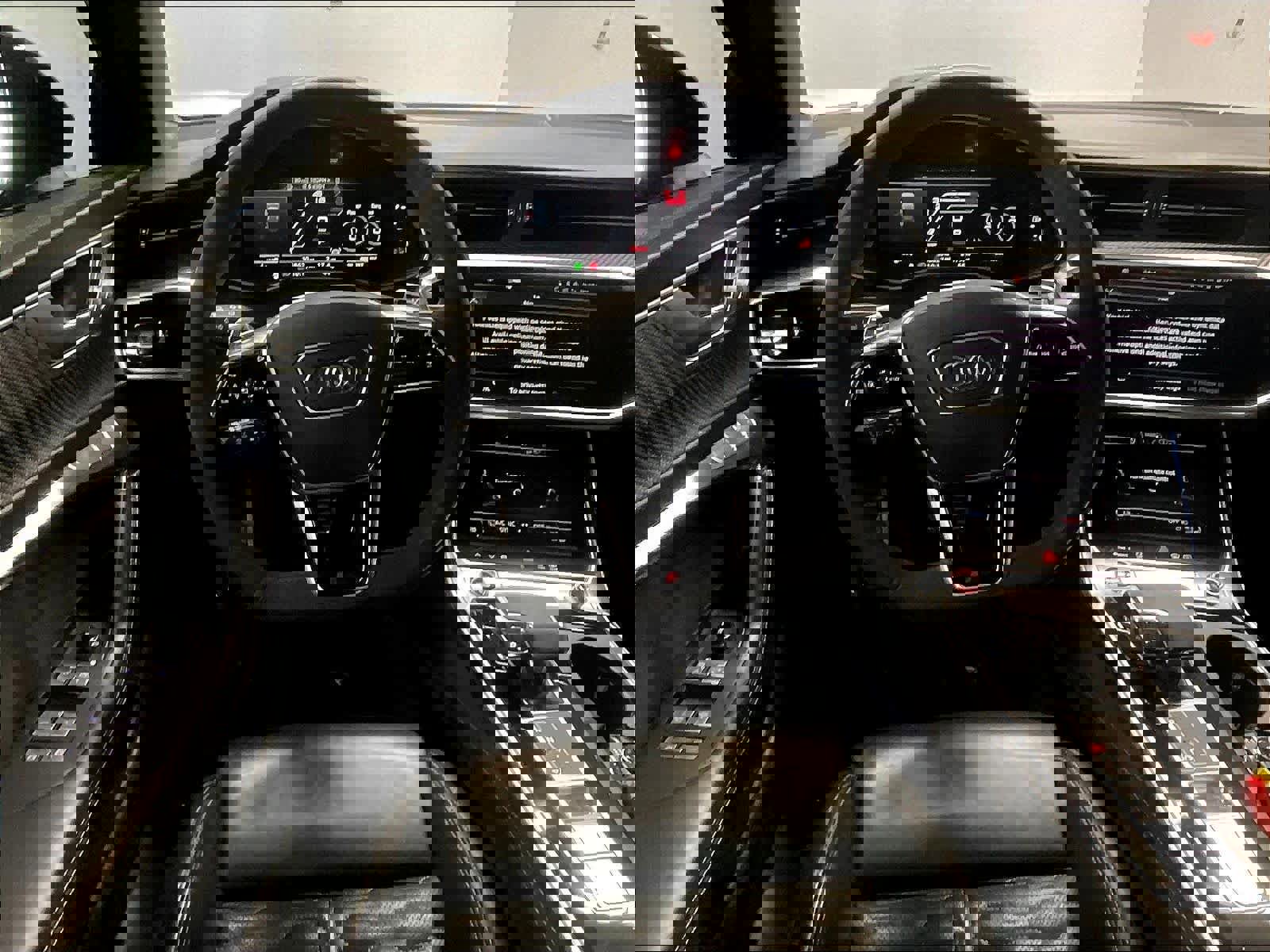 Used 2022 Audi RS 6 w/ Executive Package image 7