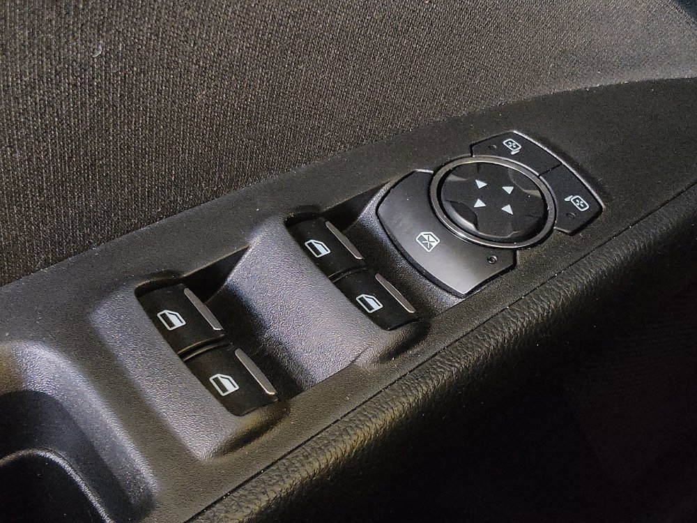 Used 2020 Ford Fusion SE FWD image 27