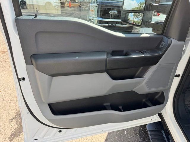 Used 2025 Ford F350 XL w/ XL Driver Assist Package image 13