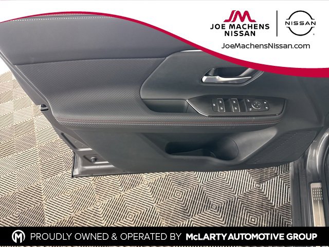 Certified 2025 Nissan Kicks SR w/ Illumination Package image 18