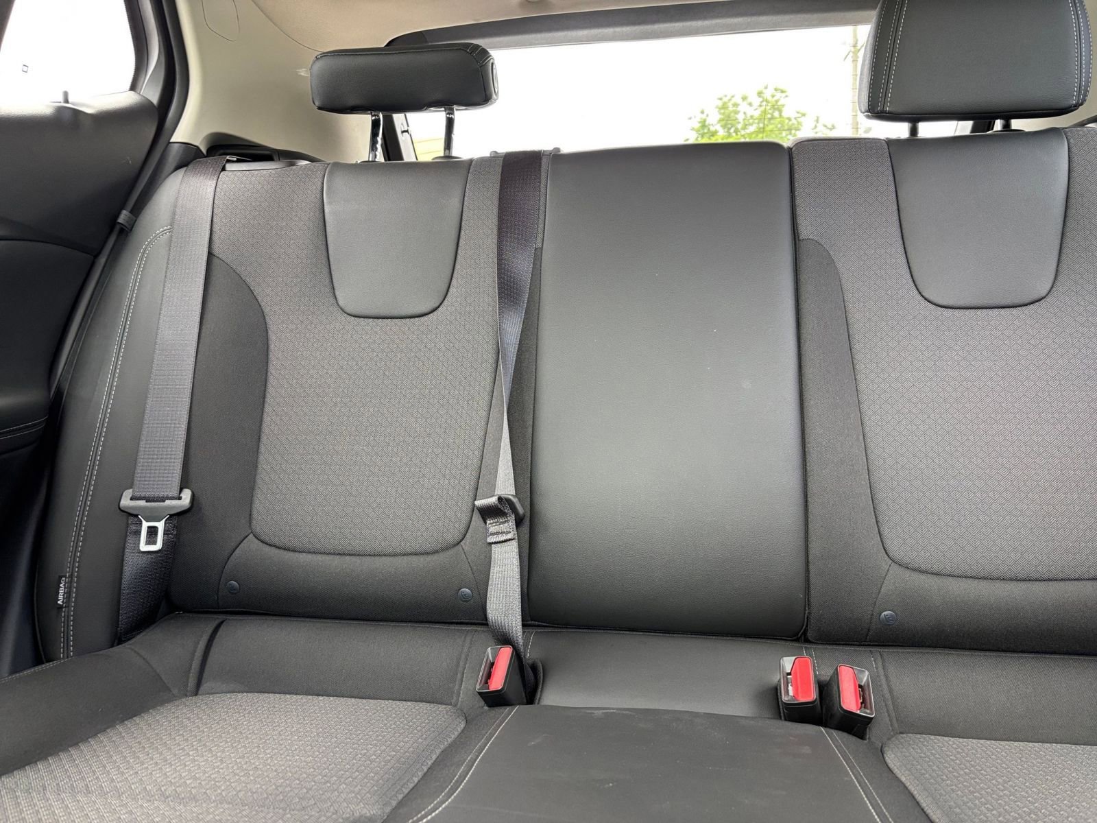 Used 2025 Buick Encore GX Preferred FWD image 37