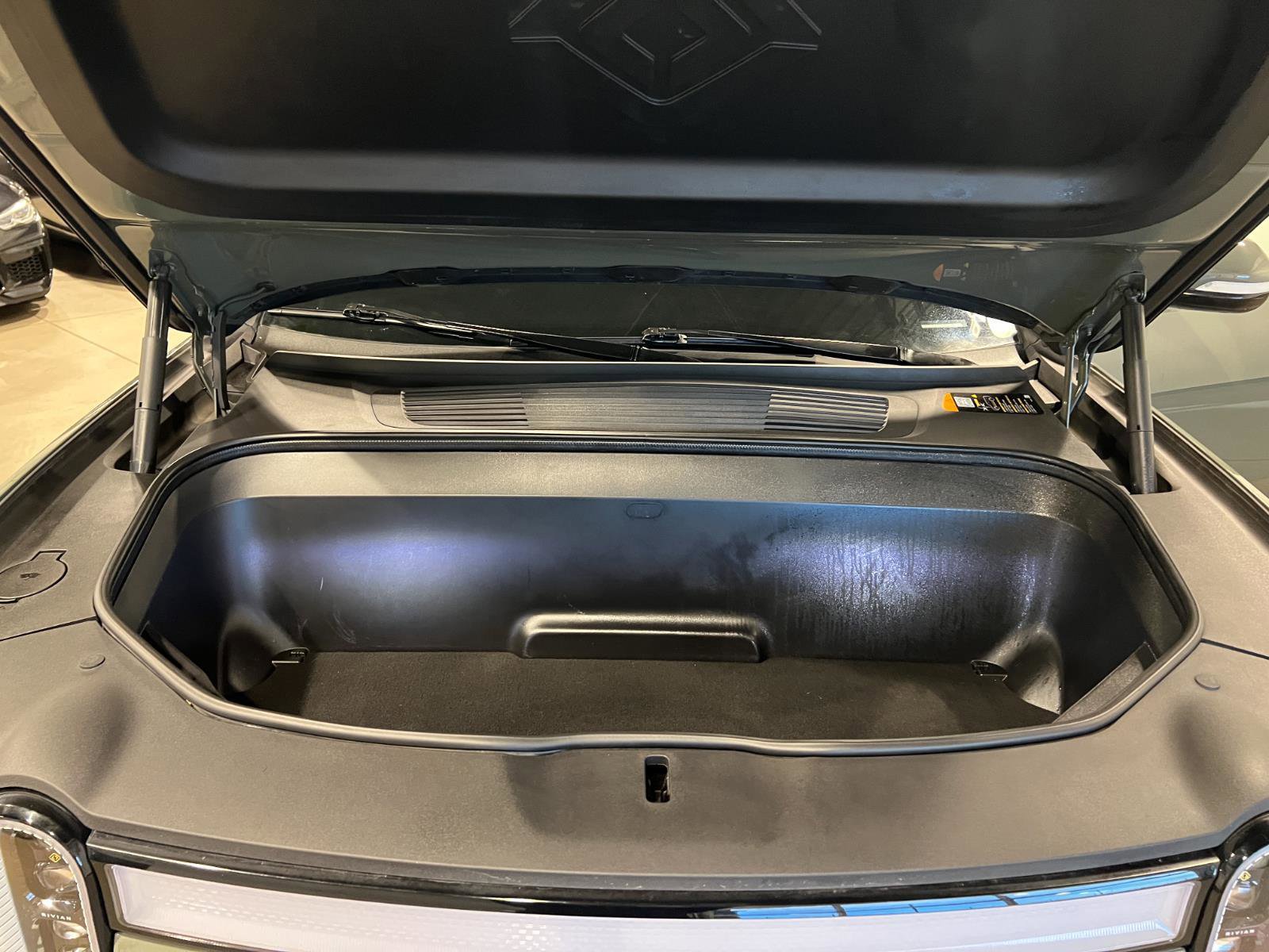 Used 2023 Rivian R1S Launch Edition image 46