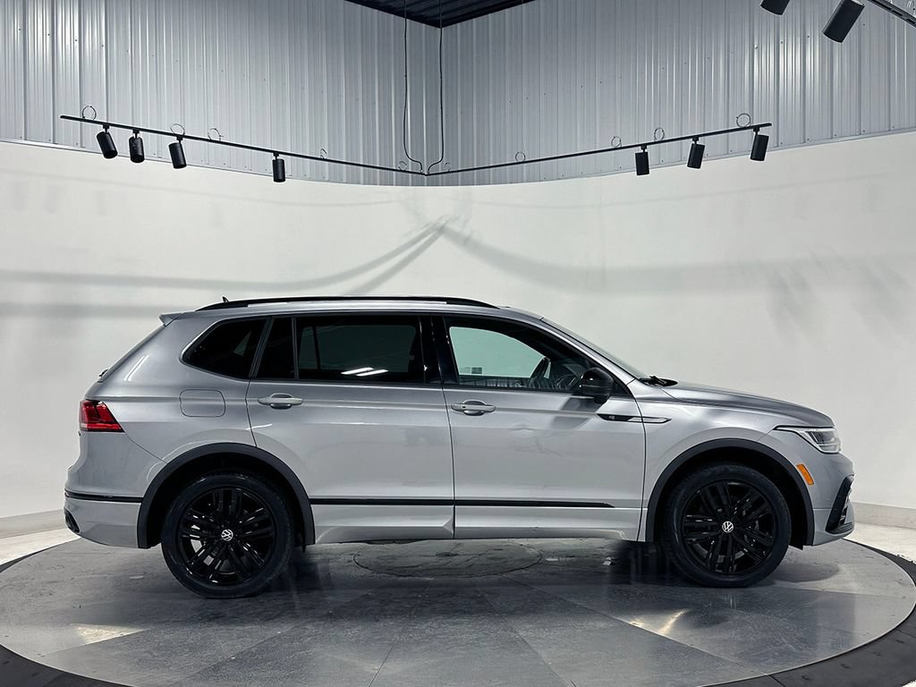 Used 2022 Volkswagen Tiguan SE R-Line AWD/4WD image 10