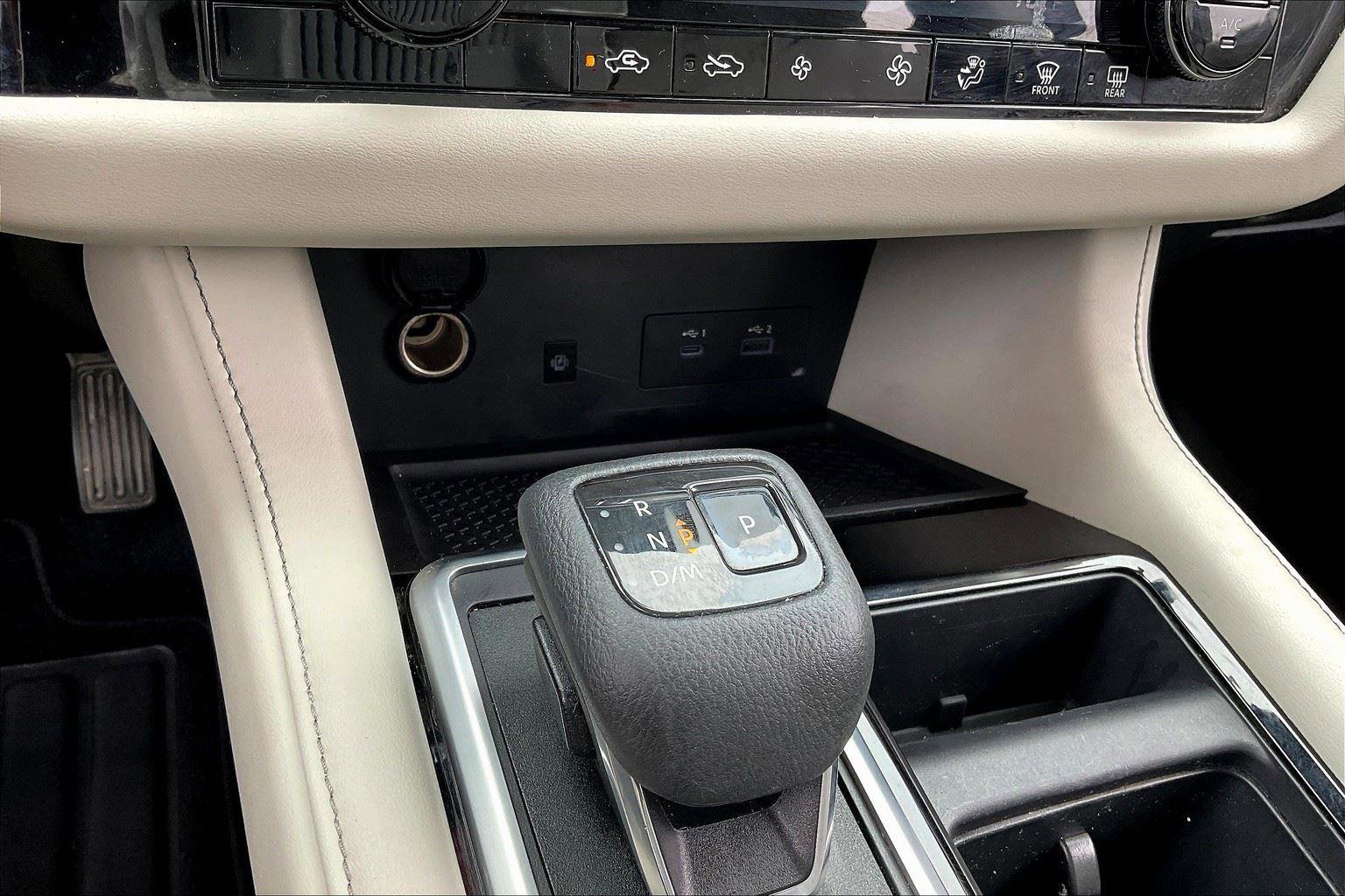 Used 2022 Nissan Pathfinder SL w/ SL Premium Package image 32