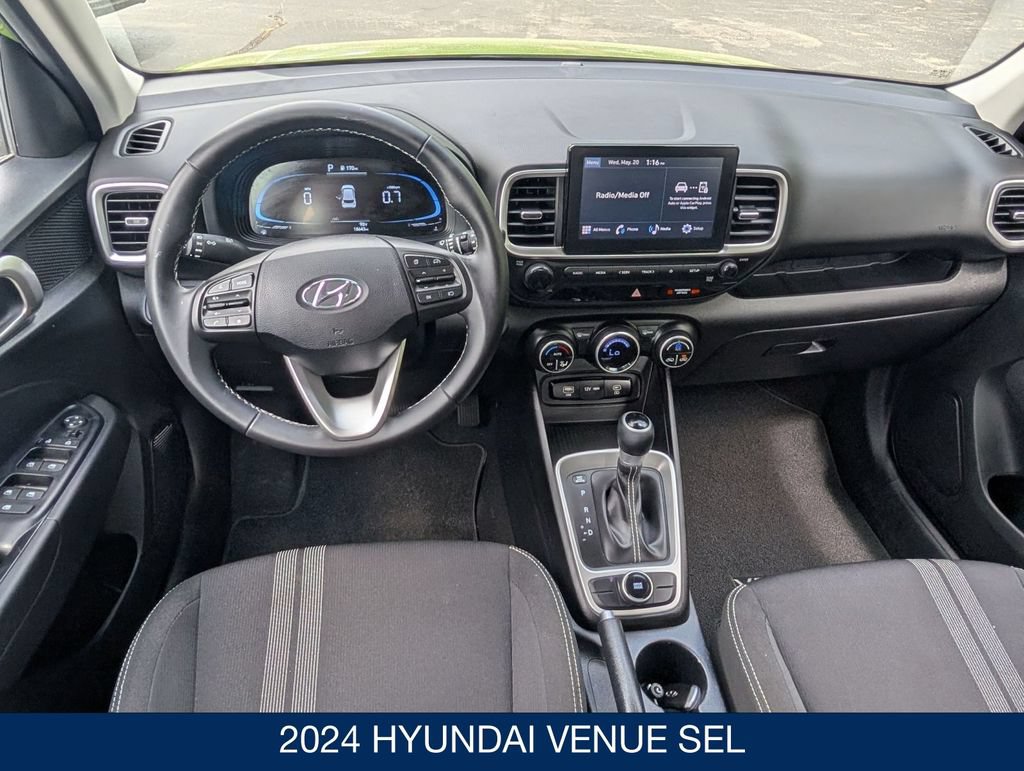 Certified 2024 Hyundai Venue SEL FWD image 19