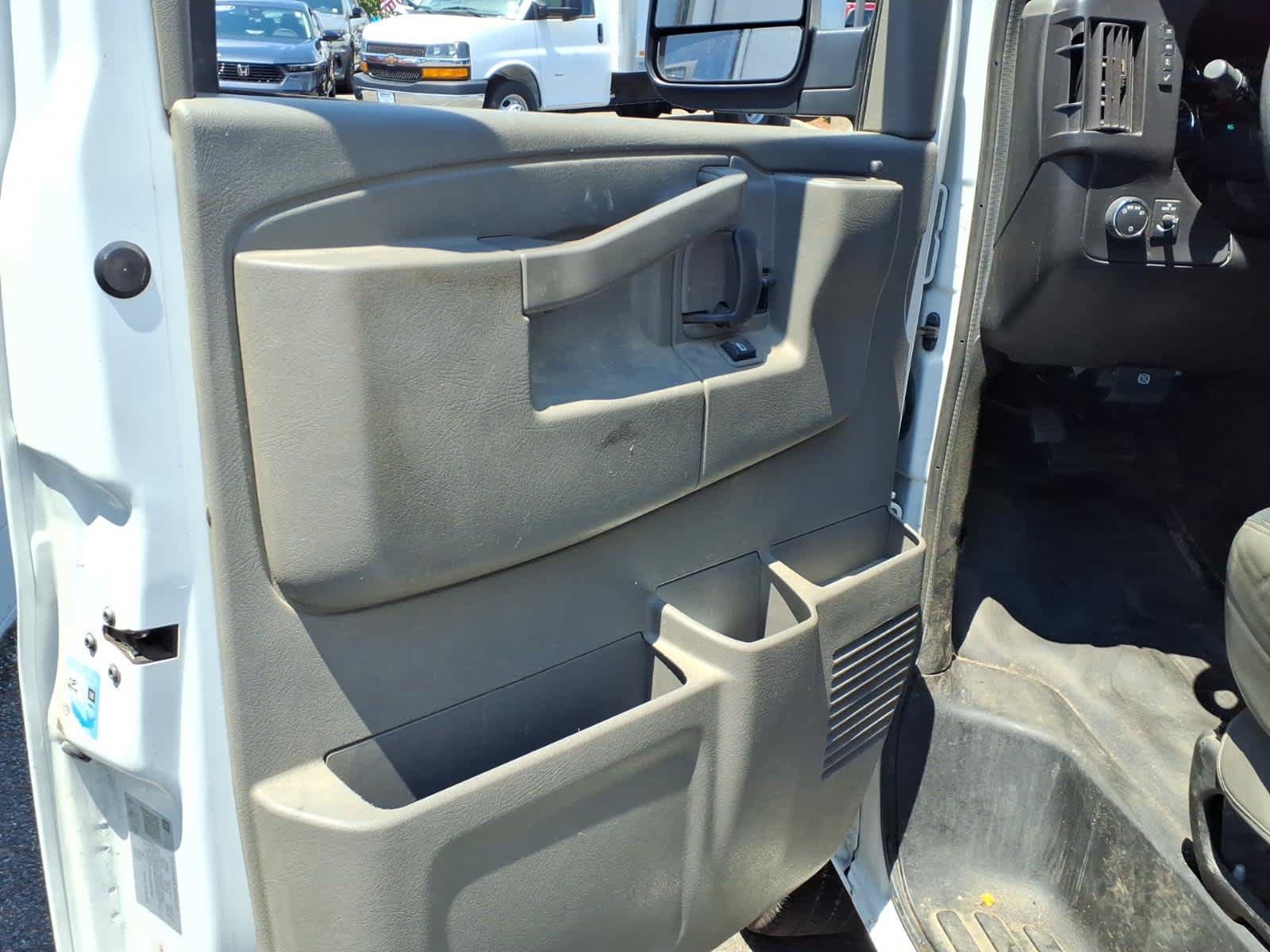 Used 2021 Chevrolet Express 2500 w/ Driver Convenience Package RWD image 10