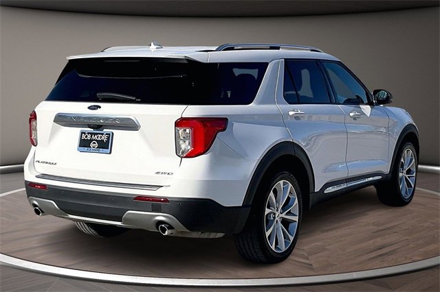 Used 2022 Ford Explorer Platinum w/ Technology Package image 2