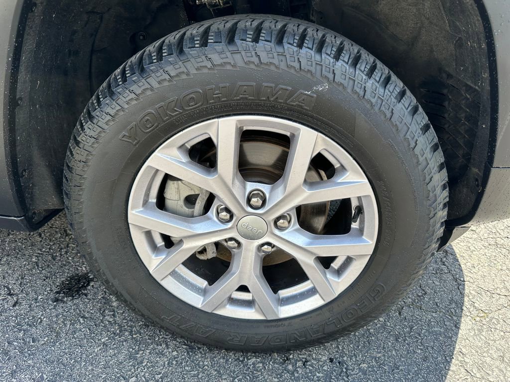 Certified 2022 Jeep Grand Cherokee Limited AWD/4WD image 33