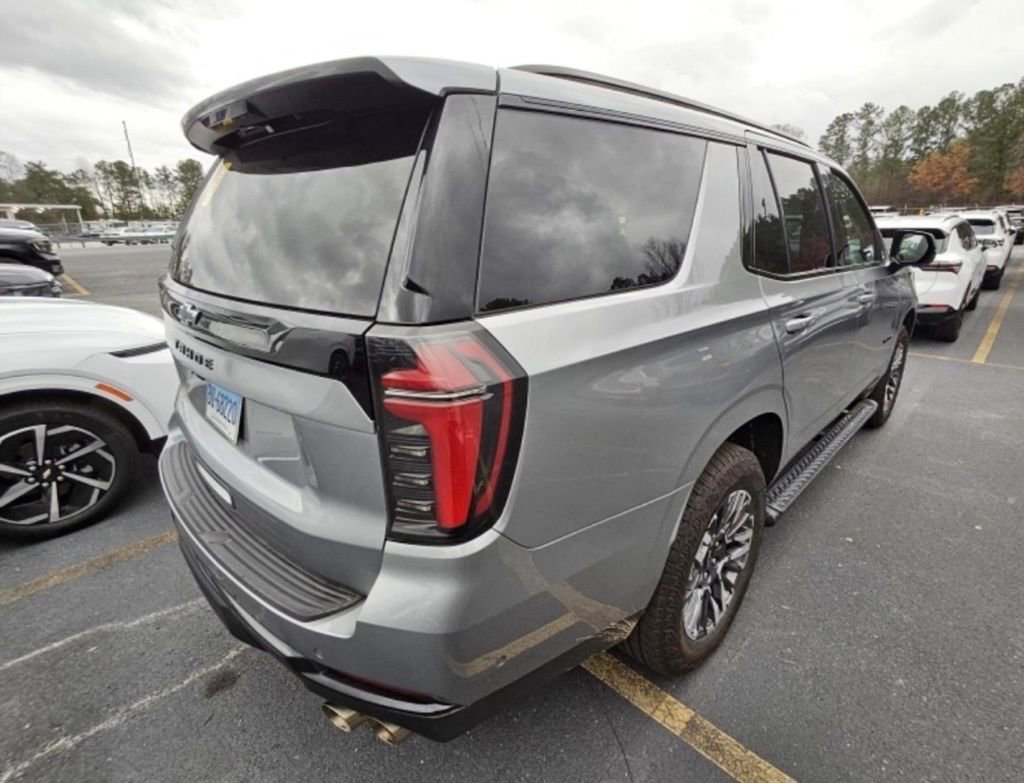 Used 2025 Chevrolet Tahoe Z71 image 3