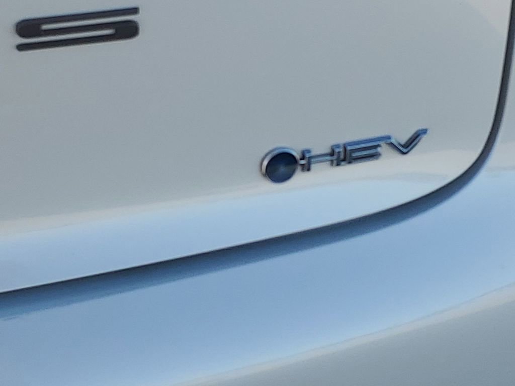 Certified 2025 Toyota Prius LE image 37