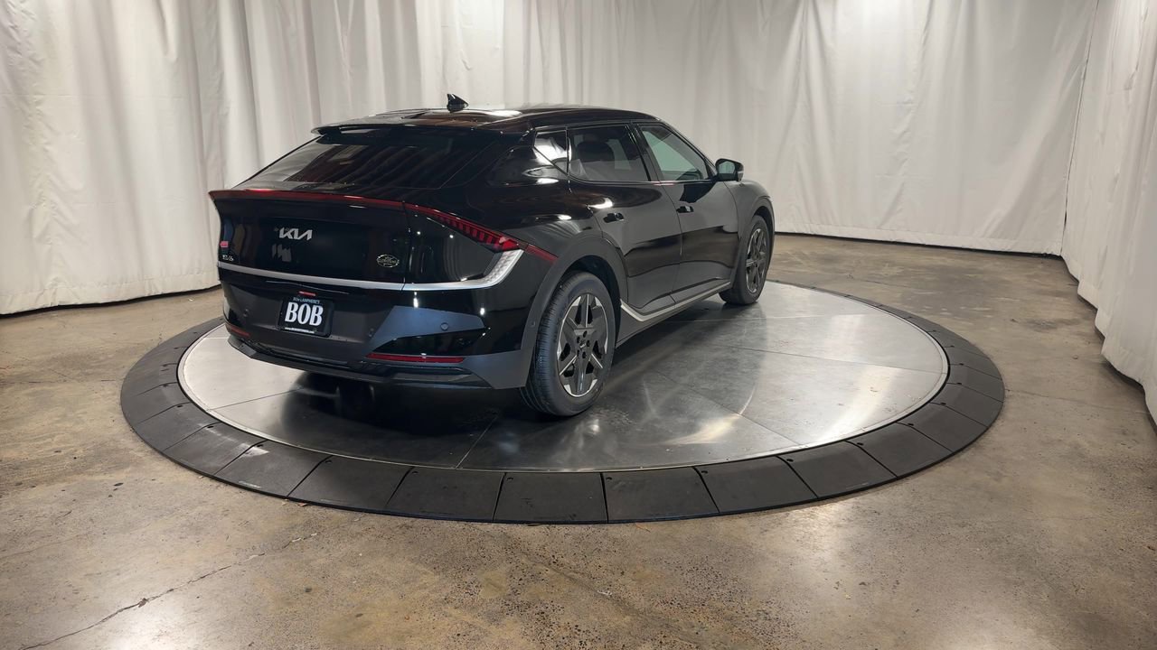 New 2025 Kia EV6 Light w/ Light LR Technology Package image 8