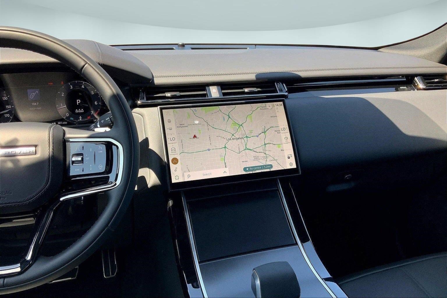 Certified 2026 Land Rover Range Rover Velar Dynamic SE AWD/4WD image 20