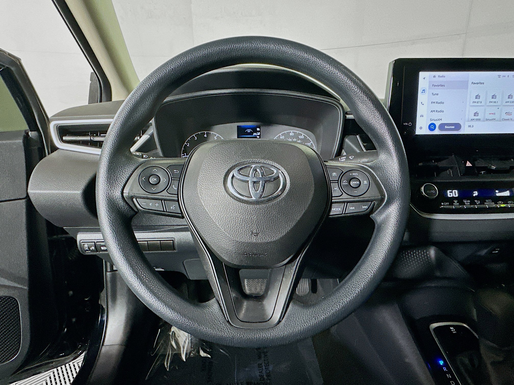 Used 2023 Toyota Corolla LE w/ LE Convenience Package FWD image 15