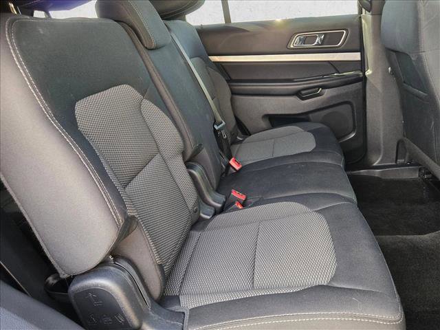 Used 2017 Ford Explorer XLT image 20