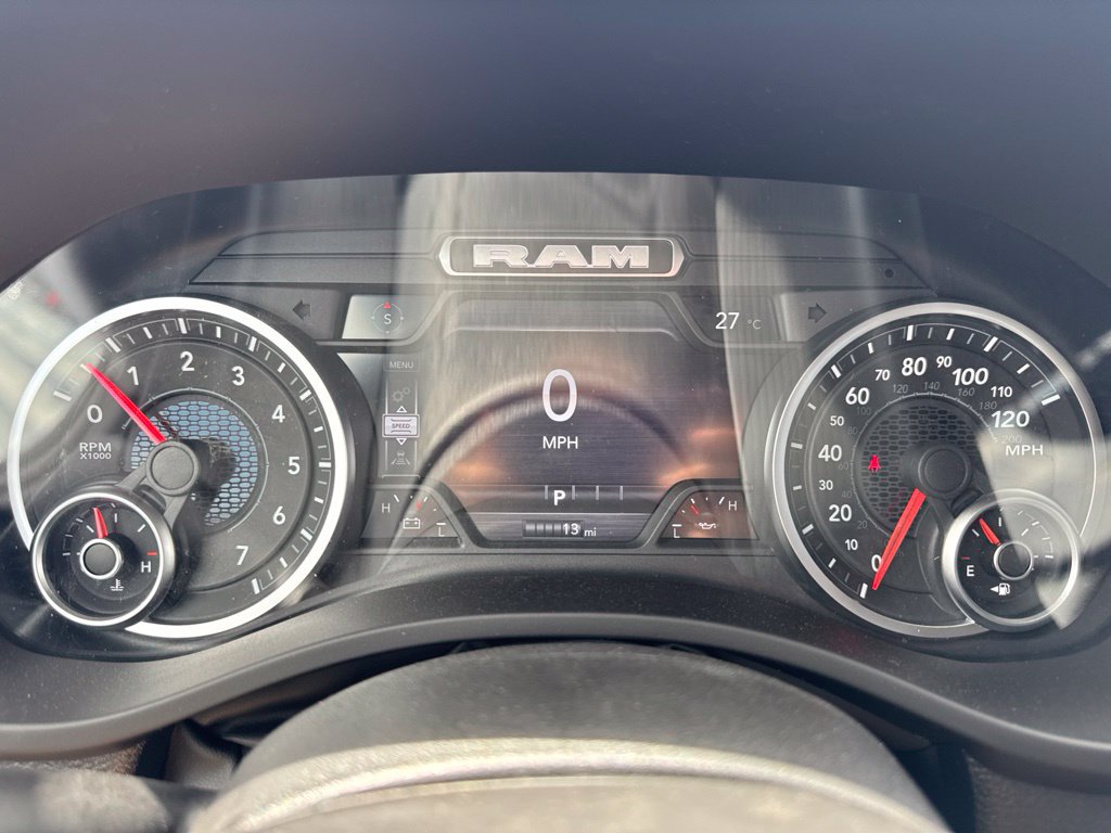 New 2026 RAM 1500 Express AWD/4WD image 13