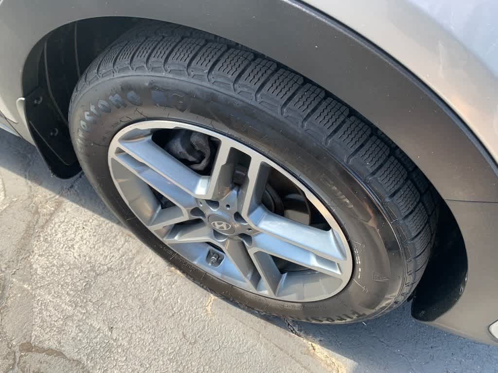 Used 2017 Hyundai Santa Fe Limited AWD/4WD image 12