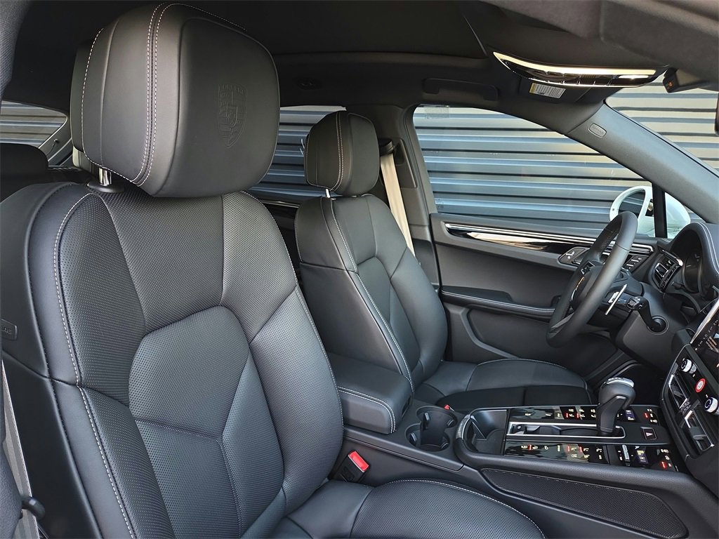 New 2026 Porsche Macan S image 19