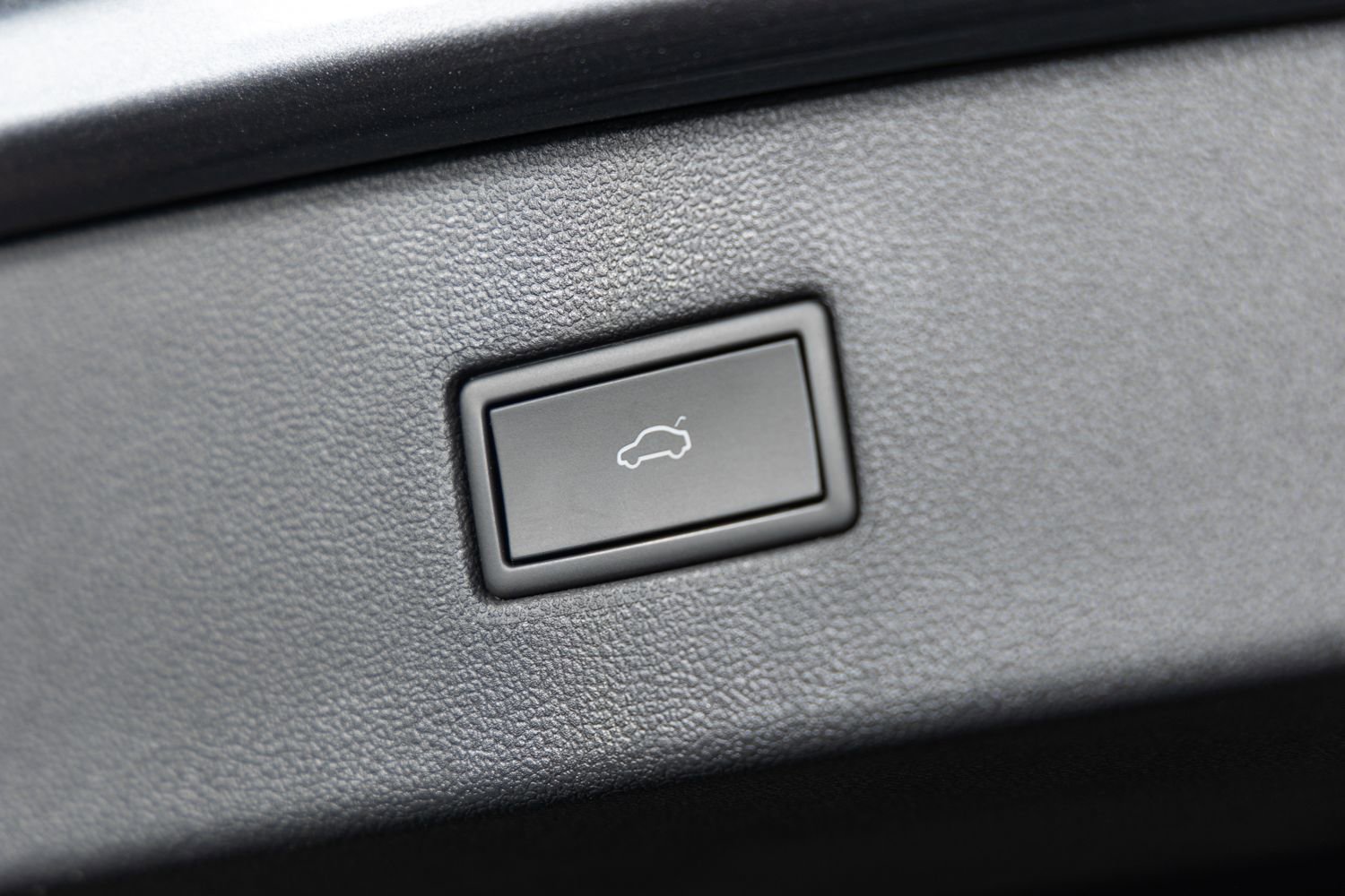 Used 2022 Volkswagen Tiguan SE image 21