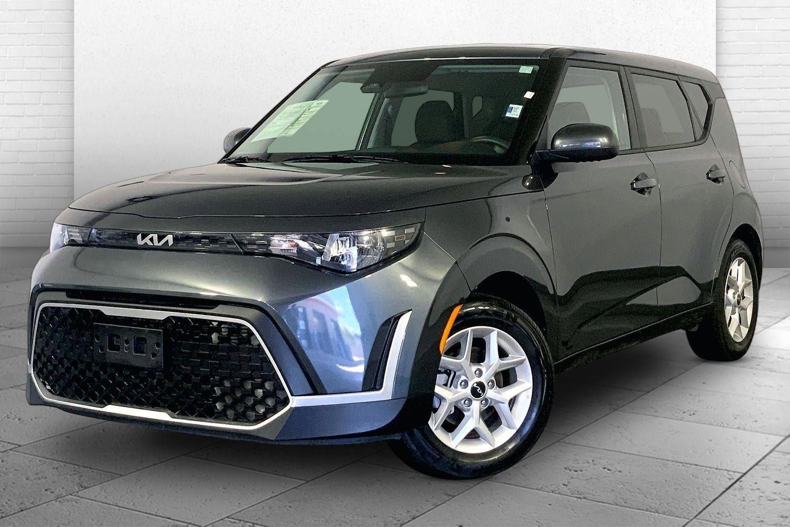 Certified 2025 Kia Soul LX FWD image 12