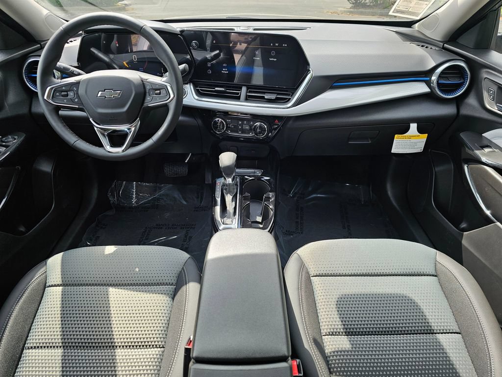 New 2026 Chevrolet Trax LT w/ Midnight Edition FWD image 17