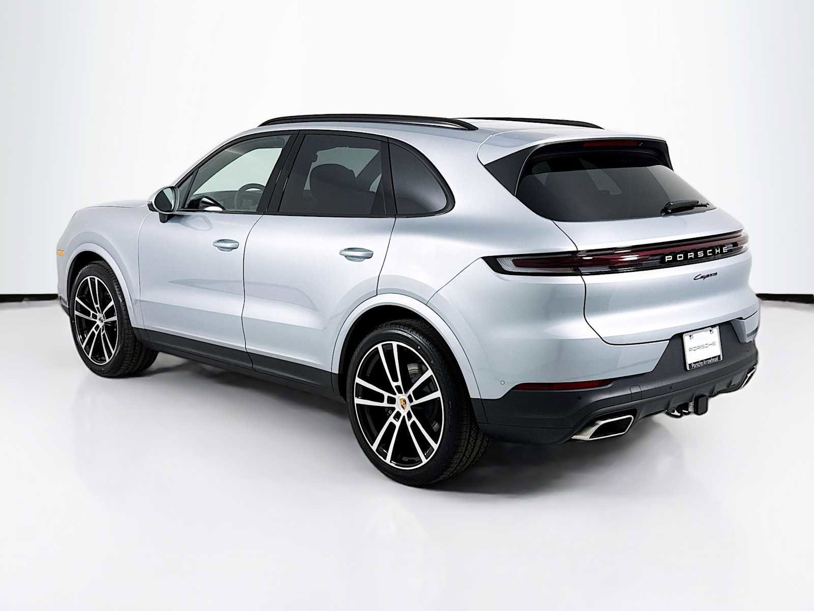 New 2026 Porsche Cayenne image 3