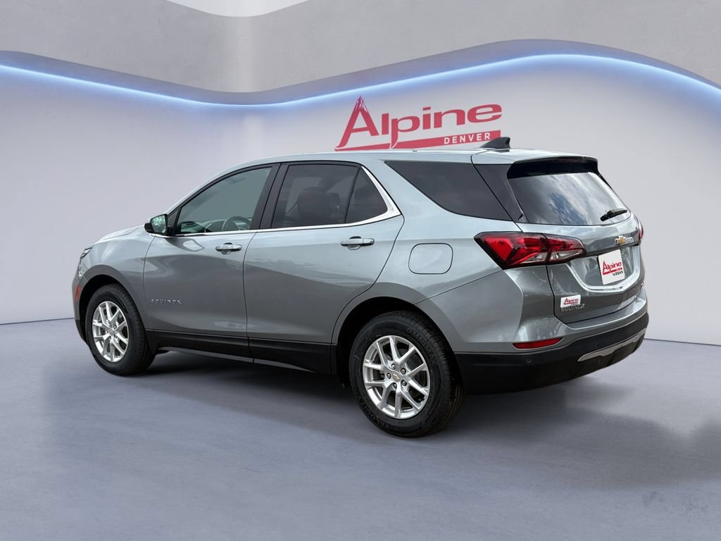 Used 2024 Chevrolet Equinox LT AWD/4WD image 3